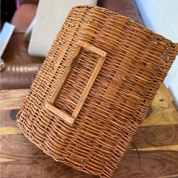 Vintage Made in Madeira Portugal Wicker gathering or Log Basket - Picture 14 of 14